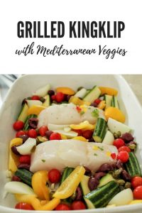 For a perfect light and low-carb meal that works well as a quick lunch or when entertaining, try this delicious grilled Kingklip recipe with Mediterranean vegetable. 